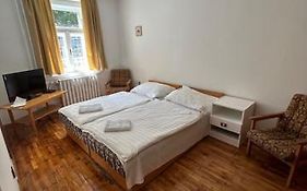 Corvin Panzio Bed & Breakfast Gyor Exterior photo