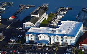 Marina Bay Hotel & Suites, Ascend Hotel Collection Chincoteague Exterior photo