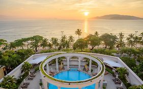 Sunrise Nha Trang Beach Hotel & Spa Exterior photo