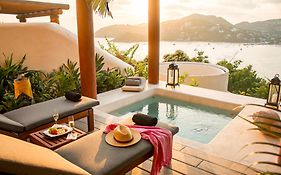 Tentaciones Hotel & Lounge Pool - Adults Only Zihuatanejo Exterior photo