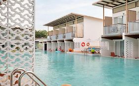 The Briza Beach Resort, Khao Lak Sha Extra Plus Exterior photo