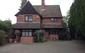 Tudor Cottage Bed & Breakfast Cambridge  Exterior photo