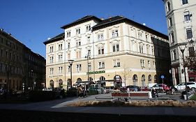 Walking Bed Budapest Hostel Exterior photo