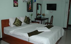 The Green House Hotel Sihanoukville Exterior photo