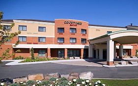 Courtyard By Marriott Hamilton Hotel Exterior photo