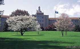 Bolger Hotel And Conference Center Potomac Exterior photo