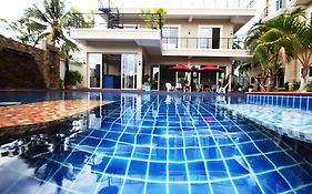 Sunday Hotel Sihanoukville Exterior photo