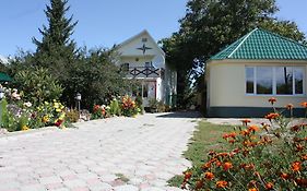 Jamilya B&B Guest House Karakol Exterior photo