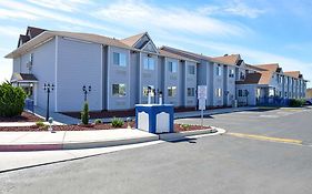 Quality Inn & Suites Near Nas Fallon Exterior photo