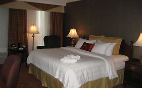 Hamilton Plaza Hotel And Conference Center Room photo