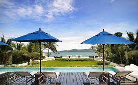 Beachfront Phuket Exterior photo