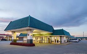 Econo Lodge Mcpherson Exterior photo