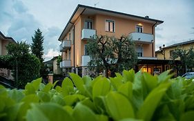 Hotel Fiordaliso Sirmione Exterior photo