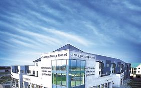 Claregalway Hotel Exterior photo