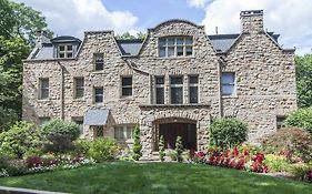 The Mansion At Maple Heights Bed & Breakfast Pittsburgh Exterior photo