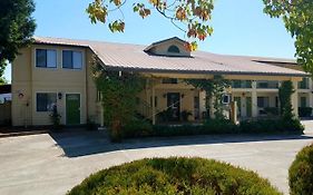 Americas Best Value Inn & Suites - Wine Country Santa Rosa Exterior photo