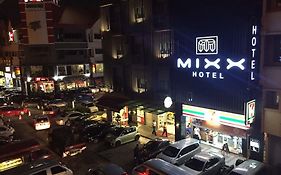 Mixx Express Hotel Sunway Petaling Jaya Exterior photo