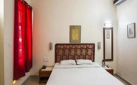 Hotel Samrat International Mount Abu Exterior photo