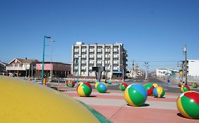 Newport Beach Resort Wildwood Exterior photo