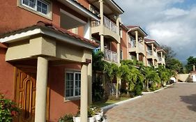 Palms Of Liguanea Apartment Kingston Exterior photo