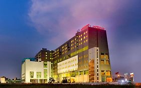 Pride Plaza Hotel, Kolkata Exterior photo