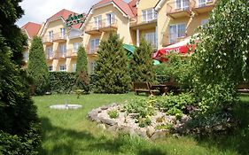 Hotel Helena Gizycko Exterior photo