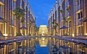 Ananta Legian Hotel Exterior photo