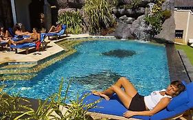 Manta Ray Bay Resort Colonia Exterior photo