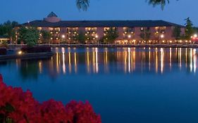 Century Hotel Tualatin Exterior photo