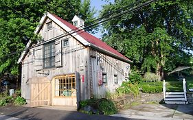 Lily Garden Bed And Breakfast Harpers Ferry Exterior photo