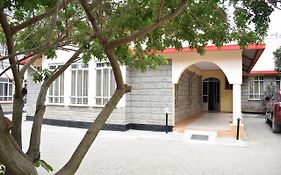 Tommy'S Airport Lounge Hotel Nairobi Exterior photo