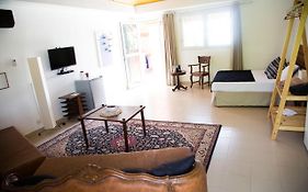 Stay.Plus Fann Mermoz Dakar Exterior photo