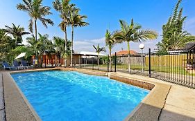 Riviera Motel Bundaberg Exterior photo