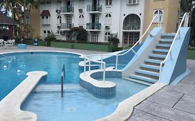 Castle By The Shore Apartment Ocho Rios Exterior photo