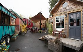 Caravan- The Tiny House Hotel Portland Exterior photo