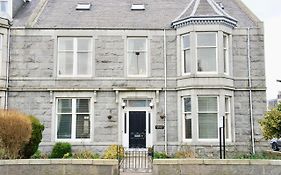 Camillia Guest House Aberdeen Exterior photo