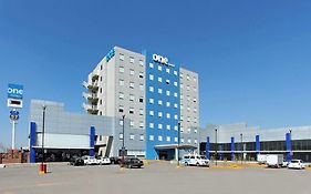 One Queretaro Aeropuerto Hotel Exterior photo