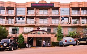 Super Paradise Hotel Kampala Exterior photo