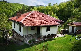 Къща За Гости Ножери Villa Tryavna Exterior photo