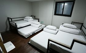 Star Hostel Myeongdong Family Seoul Exterior photo