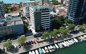 Aparthotel Miramare Grado Exterior photo