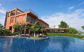 Water Park Hotel Kanchanaburi Exterior photo