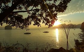 Alternative Beach Cottages El Nido Exterior photo