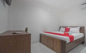 Reddoorz Near Living Plaza Balikpapan Hotel Exterior photo