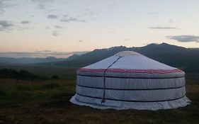 Iceland Yurt Hotel Akureyri Exterior photo