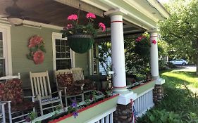 The Red Hook Country Inn, An "Old Rhinebeck" Bed & Breakfast Exterior photo