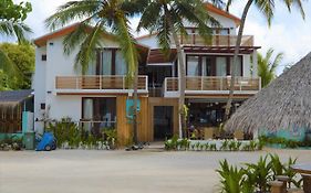 Kinan Retreat Hotel Fulidhoo Exterior photo