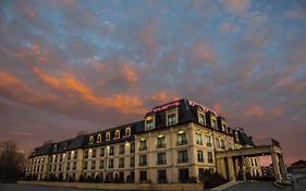 Hotel Brossard Exterior photo