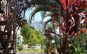 Asylum Cairns Share House Hostel Exterior photo