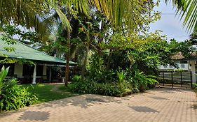 Lohas Beach Resort Villa Kalutara Exterior photo